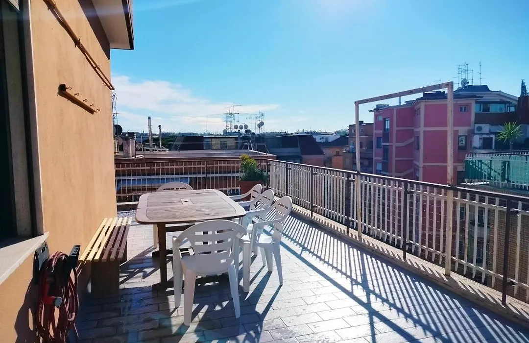 Avellini - Delightful And Spacious Apartment With Terrace - Near Metro A Cornelia-1