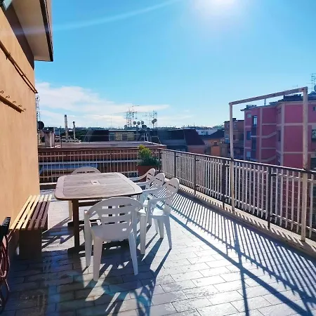 Avellini - Delightful And Spacious Apartment With Terrace - Near Metro A Cornelia-2